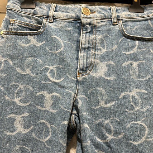 Chanel 23b  logo denim jeans - Picture 2 of 6